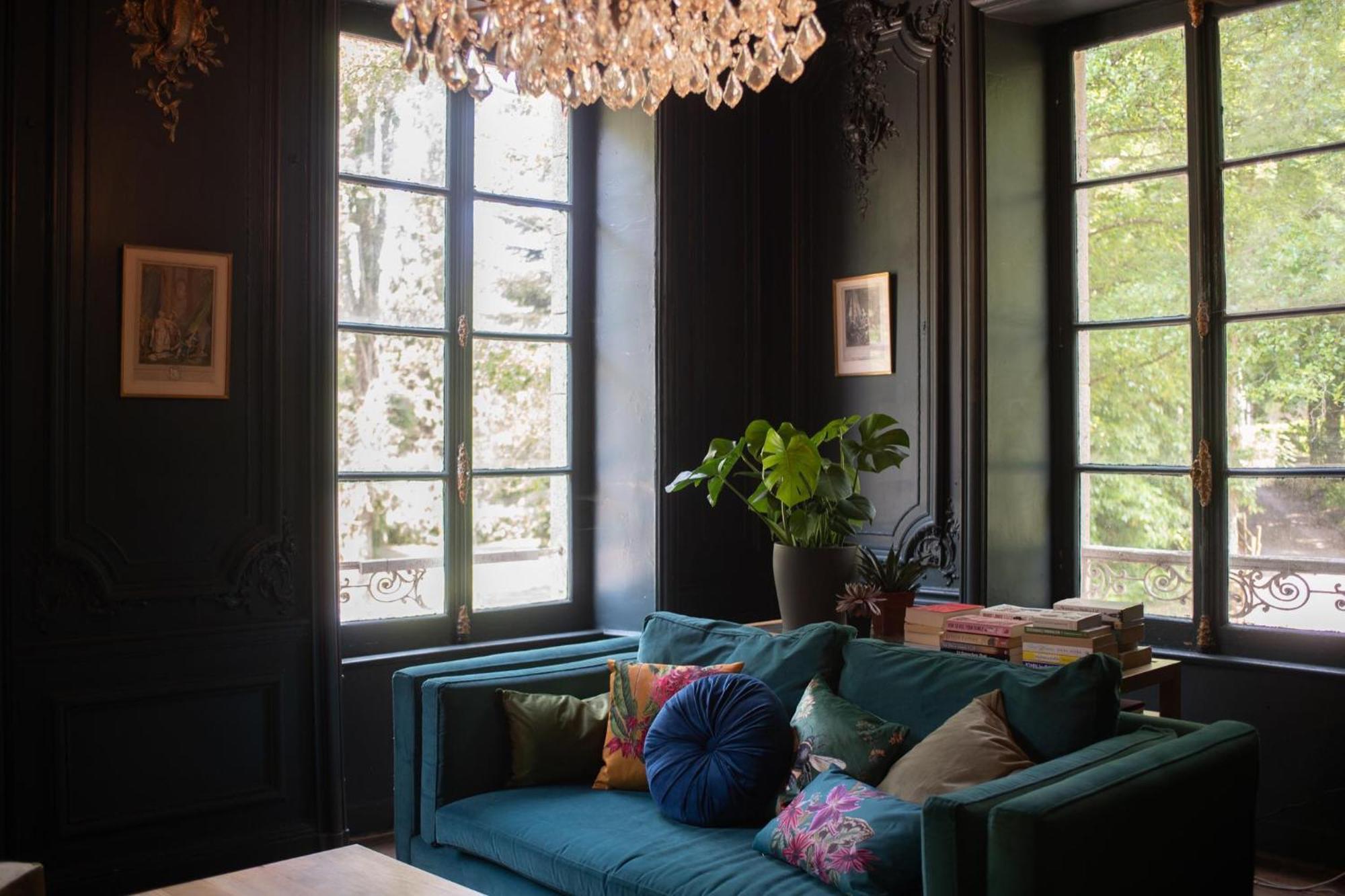 Beautiful, Historic Manoir In Semi-rural Setting Ferienhaus *